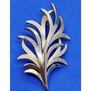 Vintage Trifari Brooch Gold Leaf shiny and matte textured mid century Signed